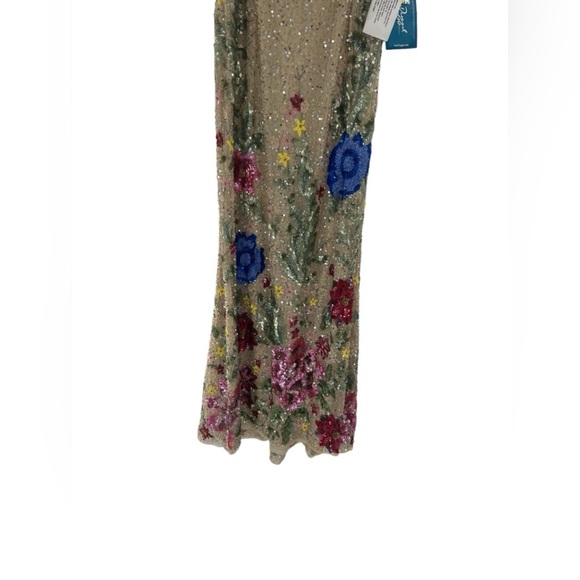 NWT Mac Duggal Floral Embellished Spaghetti Strap 12 Gown - Picture 7 of 10